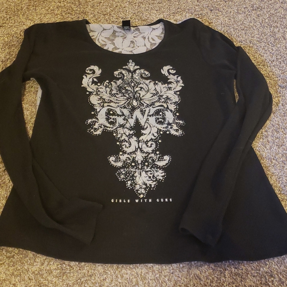 Girls with Guns long sleeve